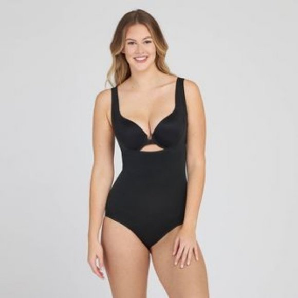SPANX Other - 🏷️NWT Assets by Spanx Remarkable Results Open-Bust Black Panty Bodysuit - Small